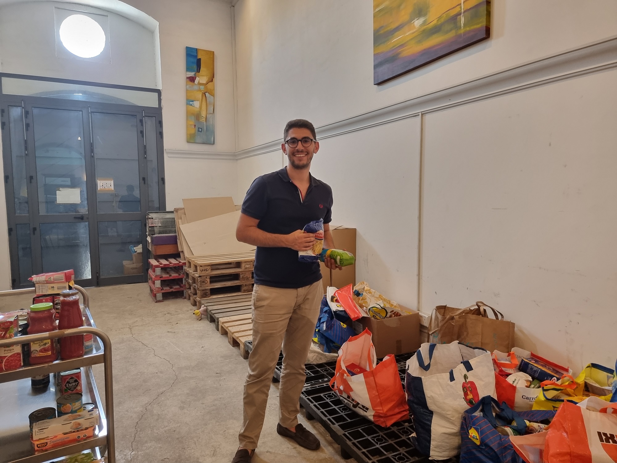 Joshua Cutjar helping at Foodbank Lifeline Foundation
