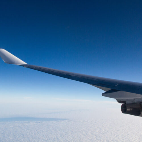 Aircraft wing and engine