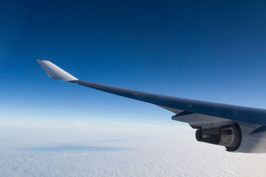 Aircraft wing and engine